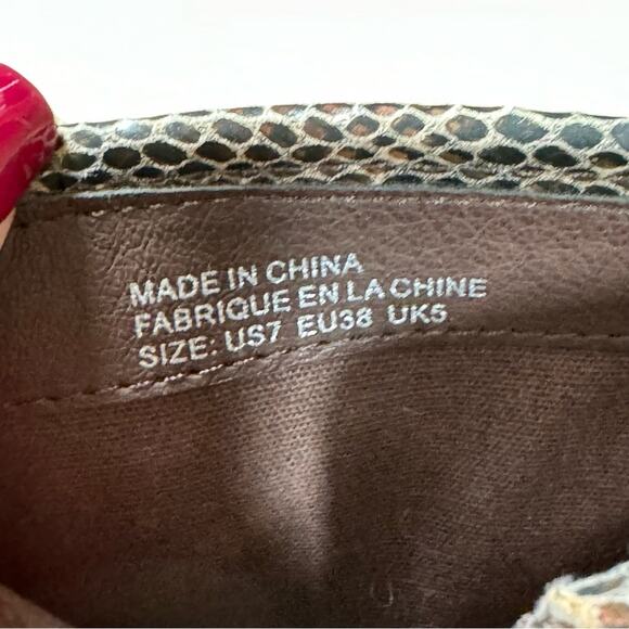 Urban Outfitters Gwen Reptile Platform Boot Womens Size 7 - Picture 7 of 7